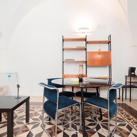 Donna Cristina Historic Apartment Lecce Eksteriør bilde