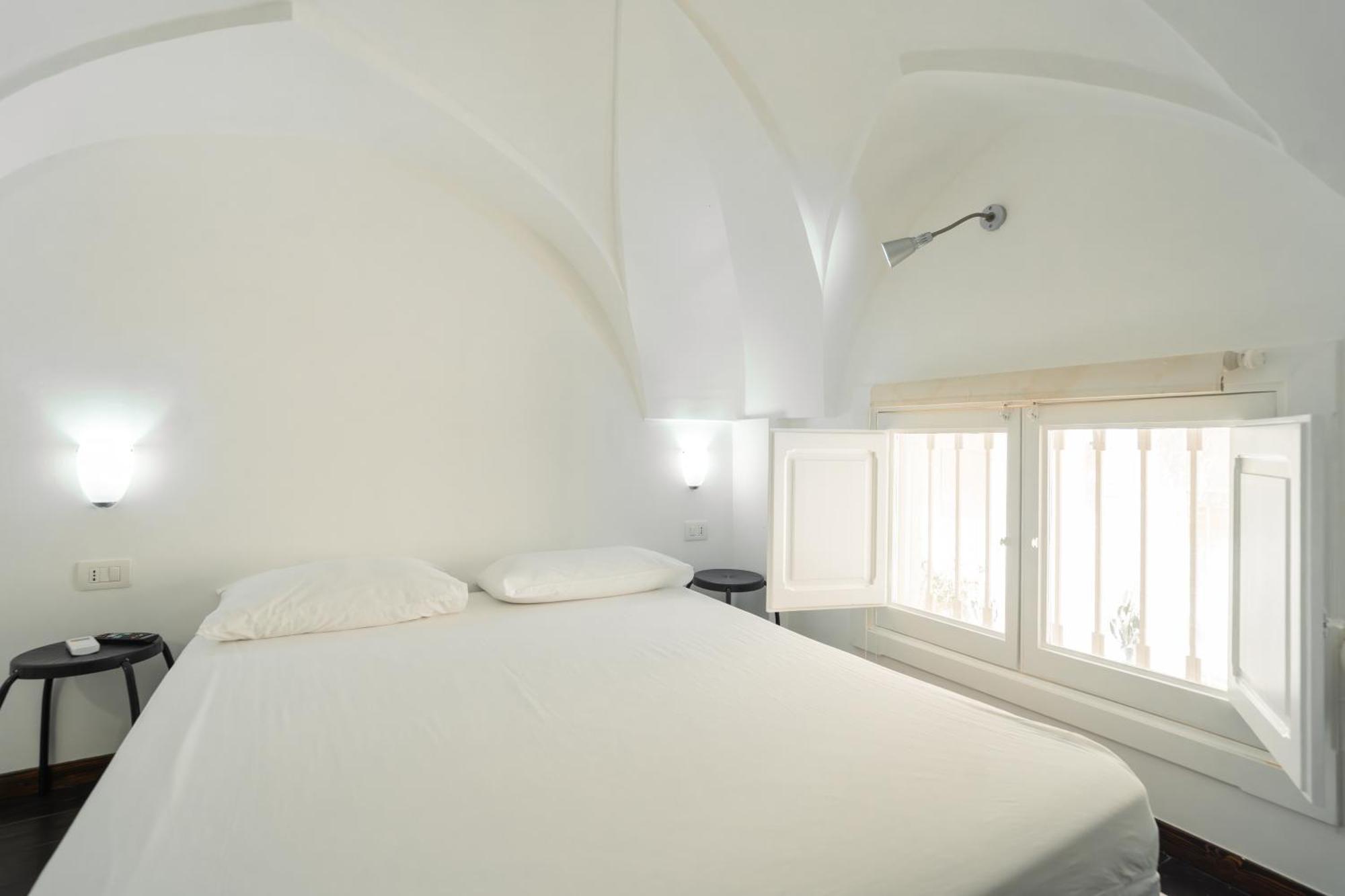 Donna Cristina Historic Apartment Lecce Eksteriør bilde
